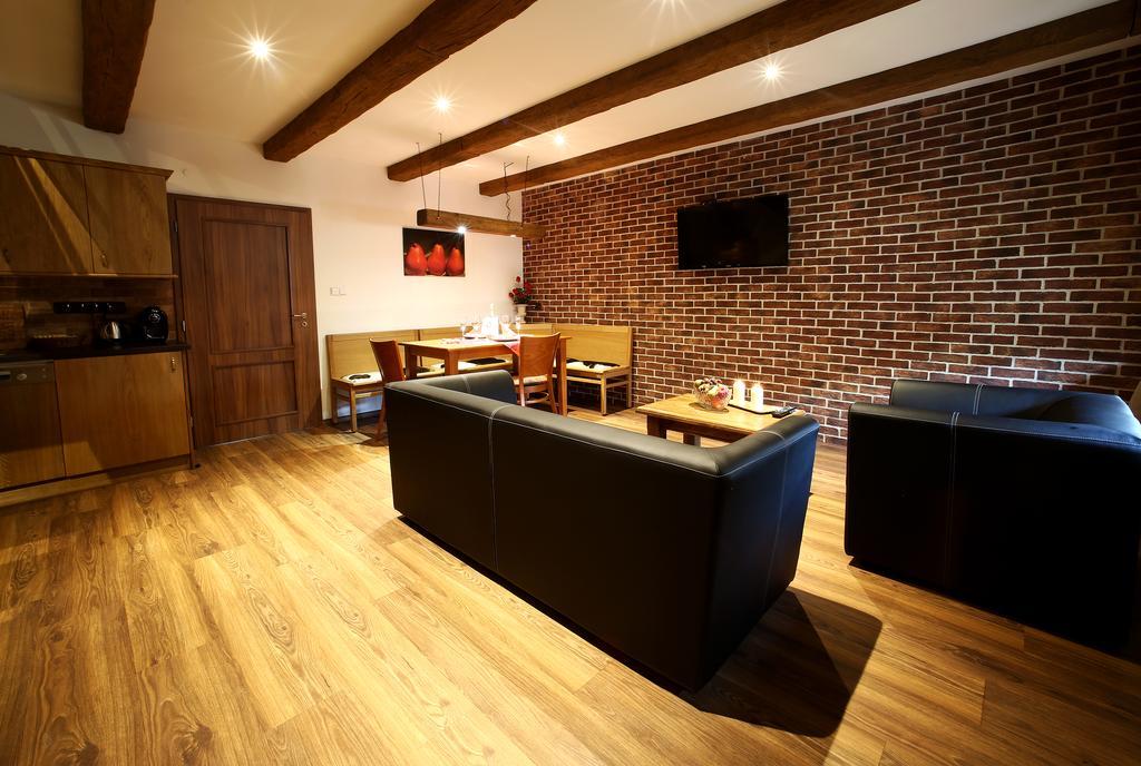 Apartments&Suites Žlutá Hruška Plzeň Esterno foto