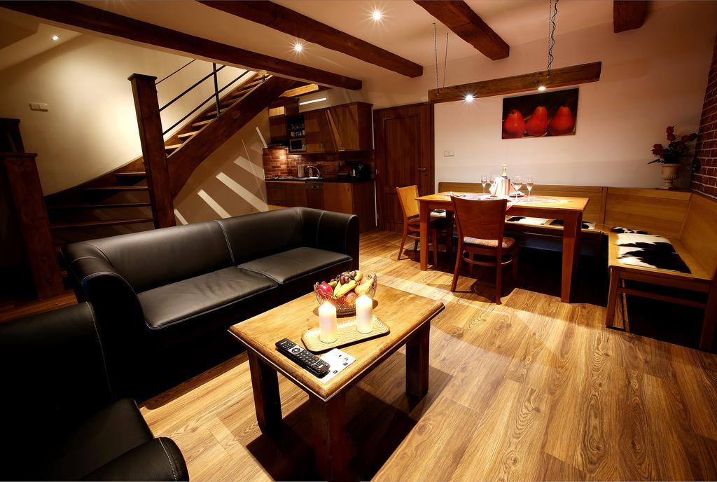 Apartments&Suites Žlutá Hruška Plzeň Esterno foto